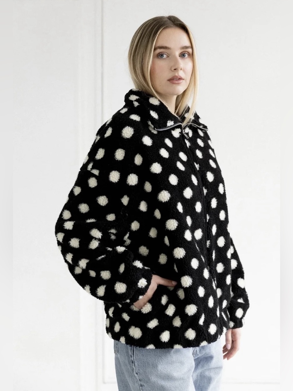 ✨NWT✨Brunette The Label: Polka Dot Sherpa (ptp approx 29in) Size XL/XXL